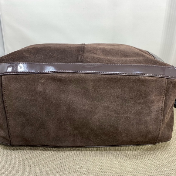 GAP BROWN SUEDE LEATHER TOTE W/FAUX PATENT TRIM - Picture 7 of 8
